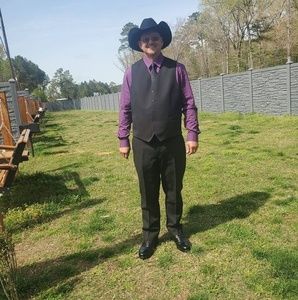 Meet your Posher, Charles